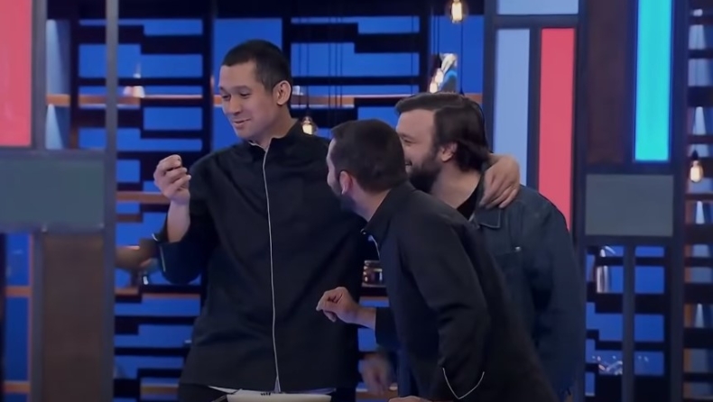 Ο Σωτήρης Κοντιζάς βρήκε κόκκαλο στο πιάτο που μαγείρεψε ο Λεωνίδας Κουτσόπουλος! (vid)