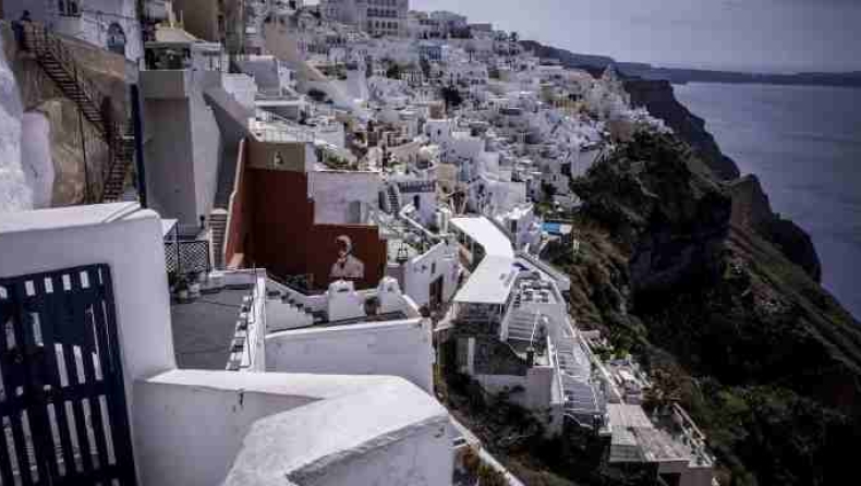 Γερμανός υφυπουργός Τουρισμού: «Ανοιχτό το ενδεχόμενο για διακοπές στην Ελλάδα»