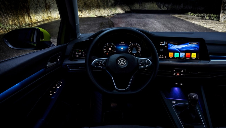 Volkswagen Golf: Στον «πάγο» οι παραδόσεις νέων αυτοκινήτων