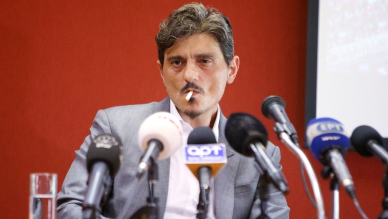 Γιαννακόπουλος: Τα ξένα ΜΜΕ για τη «βόμβα» και το τσιγάρο του! (pics)