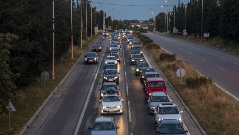 Τι ισχύει με τα τέλη κυκλοφορίας με το... μήνα