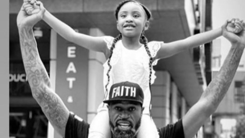 Συγκινεί η 6χρονη κόρη του Φλόιντ: «Ο μπαμπάς μου άλλαξε τον κόσμο» (pic & vid)