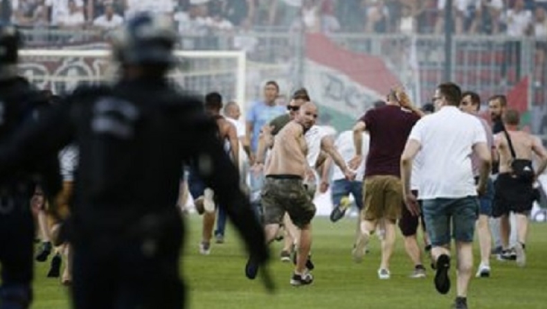 Ουγγαρία: Η Ντέμπρετσεν υποβιβάστηκε και οι οπαδοί προπηλάκισαν τους παίκτες! (vids)
