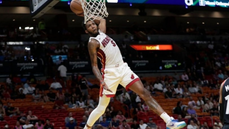 Κορονοϊός: Θετικός και ο Ντέρικ Τζόουνς! (pic)