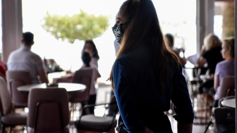 Βροχή τα πρόστιμα στο Ηράκλειο: «Ξέχασαν» τις μάσκες οι υπάλληλοι των μαγαζιών