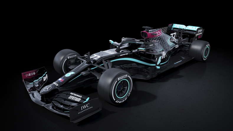 Η Mercedes βάφει μαύρα τα μονοθέσια της Formula 1