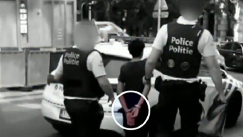 Βέλγιο: Δύο αστυνομικοί πέρασαν χειροπέδες σε παιδιά για κλοπή πατινιού (vid)
