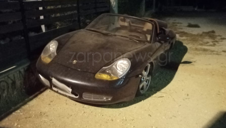 Οδηγός στην Κρήτη κατέστρεψε Porsche: Έφυγε η ρόδα (pics)