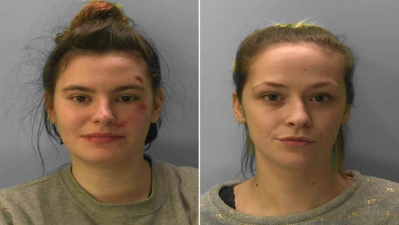 Δυο γυναίκες φυλακίστηκαν για επίθεση σε αστυνομικούς με μεταλλική θήκη χαρτιού υγείας (pic)