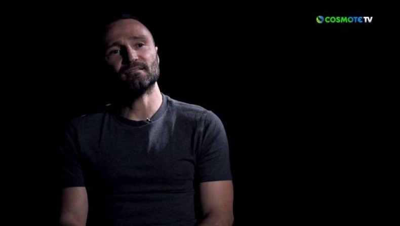 Σαλπιγγίδης: «Κλειδώθηκα σε μία μικρή τουαλέτα και έκλαιγα μετά το διπλό στην Τότεναμ»