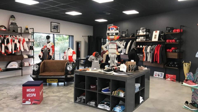 Διέρρηξαν το κατάστημα με αναμνηστικά είδη του Ζουλς Μπιανσί