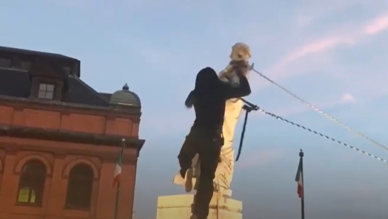 Διαδηλωτές αποκαθήλωσαν άγαλμα του Χριστόφορου Κολόμβου στη Βαλτιμόρη (vid)