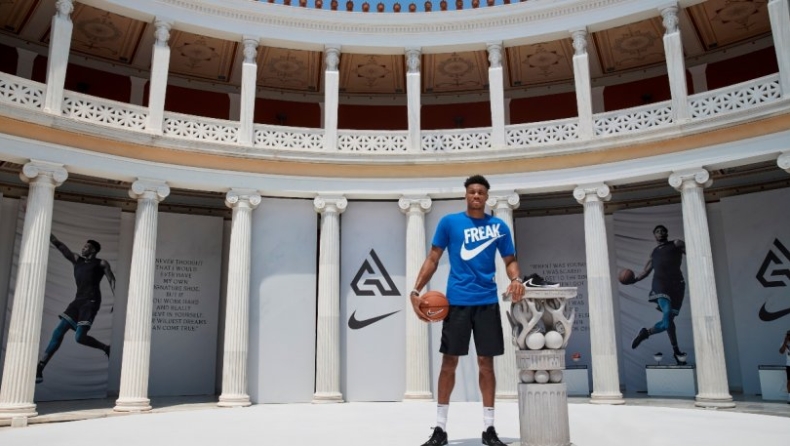 Αντετοκούνμπο: Προανήγγειλε τα «Zoom Freak 2» (vid)