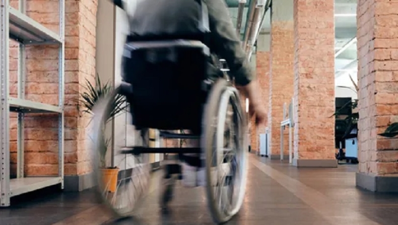 Λεχαινά: Αυτοδιοικητικός λέει ότι η φιλοξενία παιδιών με αναπηρία στο ίδιο κτίριο που έχει διαμέρισμα απαξιώνει την αξία του