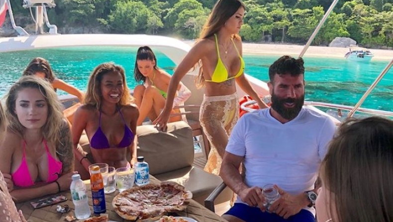 Ο Dan Bilzerian πήρε τα κορίτσια του και ήρθε στην Ελλάδα (vids)