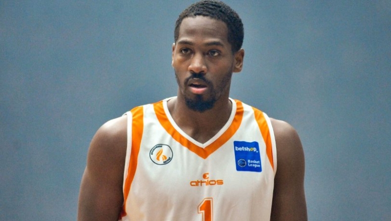 Ομπράντοβιτς: «Ο Χολ μας κάνει γιατί είναι έξυπνος»