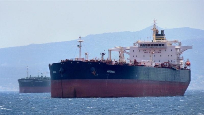Κορονοϊός: Τα 16 από τα 65 κρούσματα είναι σε δεξαμενόπλοιο έξω από τον Πειραιά
