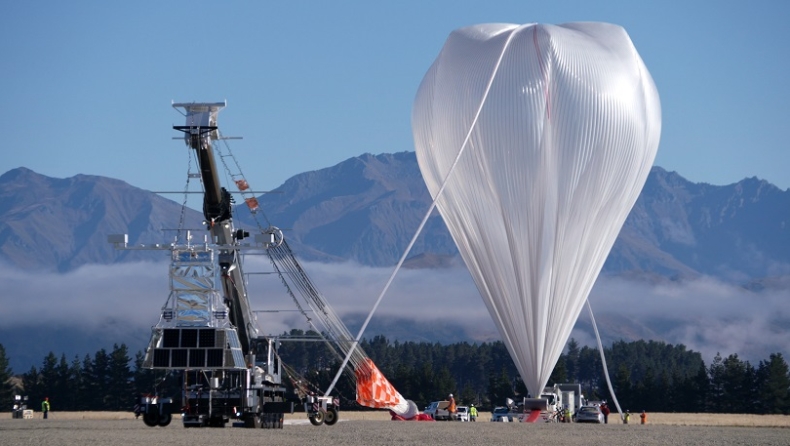 Η NASA θα στείλει στη στρατόσφαιρα μπαλόνι σε μέγεθος ποδοσφαιρικού γηπέδου (pics & vid)