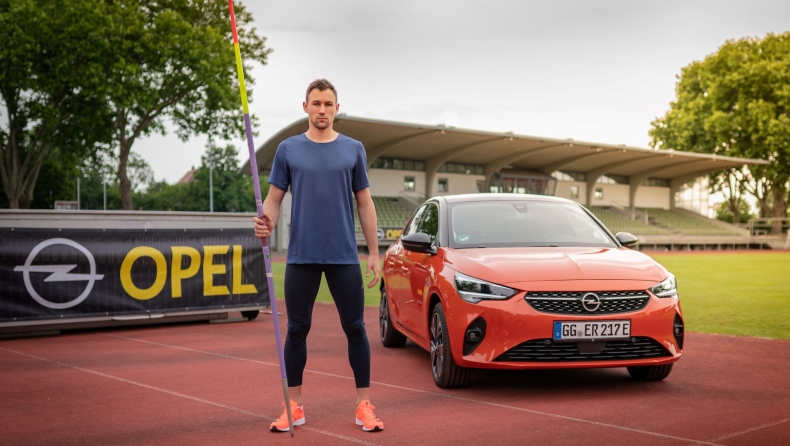 Ο Παγκόσμιος Πρωταθλητής στο δέκαθλο Niklas Kaul Οδηγεί Opel