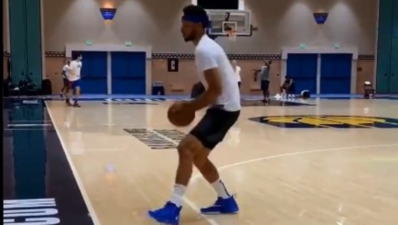 Σίμονς: Δουλεύει στο... fadeaway τρίποντο (vid)