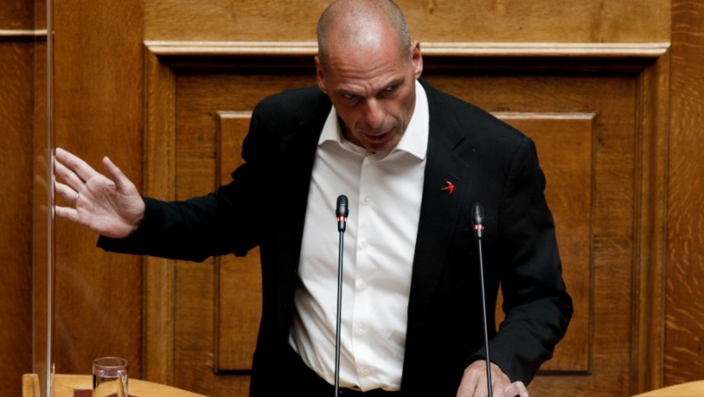Βαρουφάκης: «Να τυπώσει η ευρωπαϊκή τράπεζα 750 δισ. και να δώσει σε κάθε πολίτη 2.000»