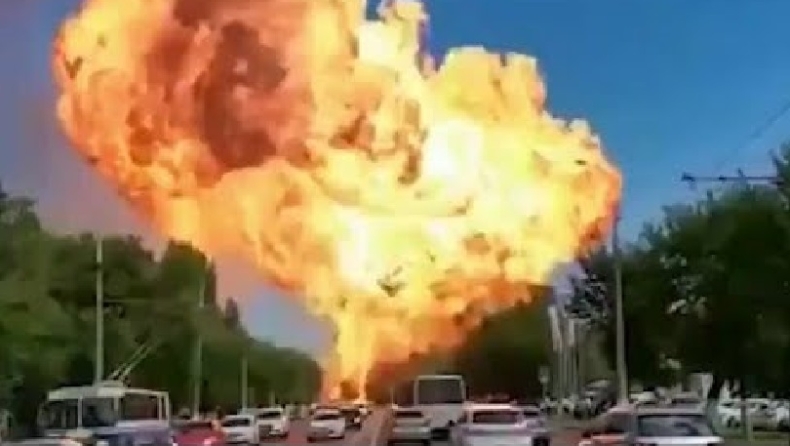 Τρομακτική έκρηξη σε βενζινάδικο στη Ρωσία (vid)