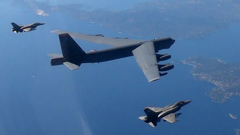 Νέα τουρκική πρόκληση: Δύο μαχητικά παρενόχλησαν ελληνικά F-16 που συνόδευαν το αμερικανικό βομβαρδιστικό Β-52