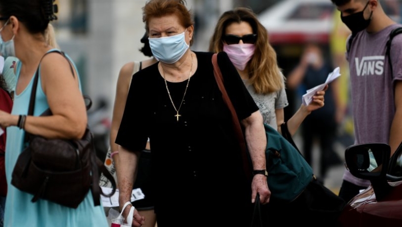 Σοκάρει πρόβλεψη του ΑΠΘ: Μάσκα παντού, τηλεργασία και τοπικό lockdown, αλλιώς 700 κρούσματα ημερησίως