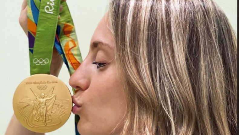 Άννα Κορακάκη: Θυμήθηκε το χρυσό μετάλλιο στους Ολυμπιακούς Αγώνες(pic)