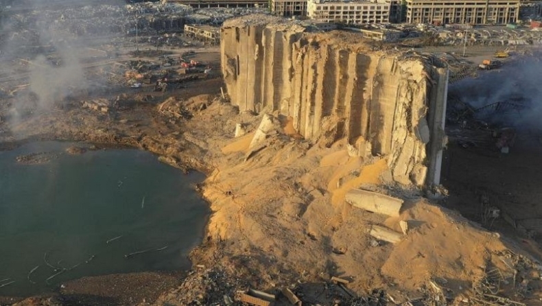 Απίστευτο: Κρατήρας πλάτους 75 μέτρων δημιουργήθηκε στο σημείο όπου έγιναν οι εκρήξεις στη Βηρυτό (pics)