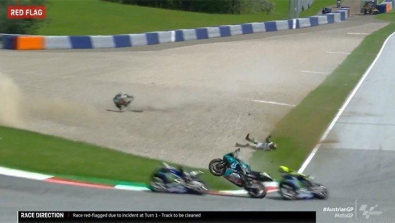 Tρομερό ατύχημα στον αγώνα του MotoGP στην Αυστρία (vid)