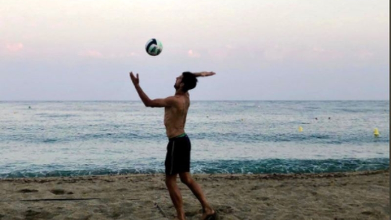 Τζόκοβιτς: Ξεκίνησε προπόνηση στο μπιτς βόλεϊ (pics)