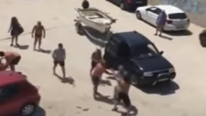 Χαλκιδική: Ξύλο σε παραλία για την ανέλκυση μιας βάρκας! (vid)