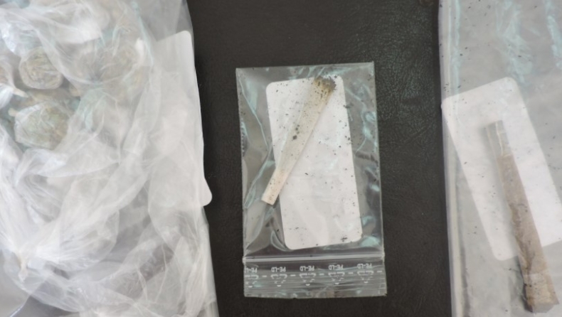 Πιστόλια, μαχαίρια και ναρκωτικά βρέθηκαν μέσα στις φυλακές της Κέρκυρας (pics & vids)