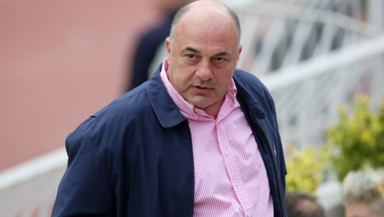 Μπέος: «Ο Ολυμπιακός μικραίνει με Μαρινάκη» (pic)