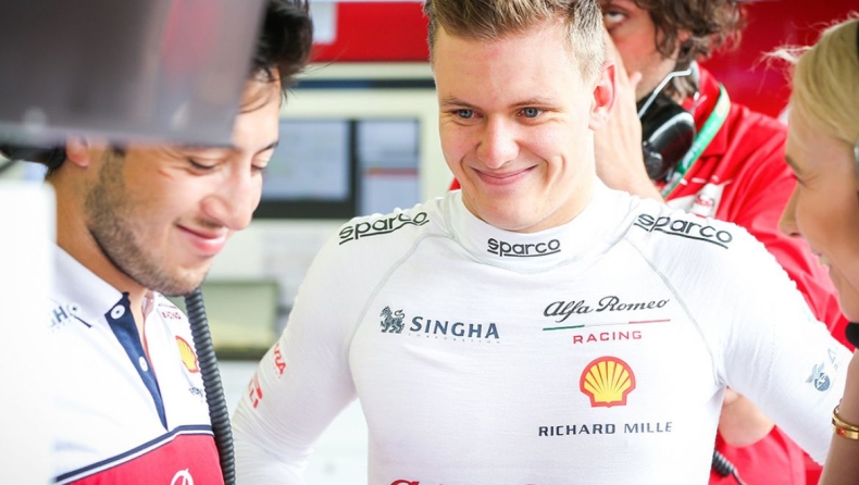 Η Formula 1 στρώνει κόκκινο χαλί στον Μικ Σουμάχερ