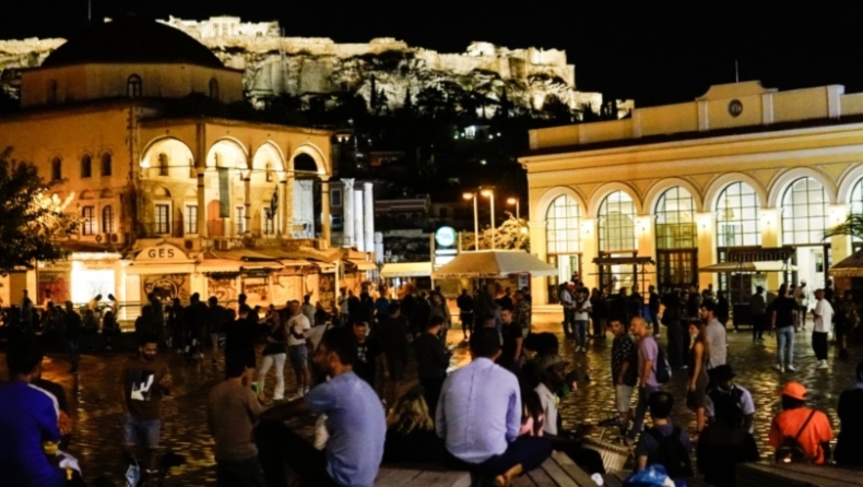 Συνωστισμός στις πλατείες παρά τα περιοριστικά μέτρα, ίδια εικόνα στα Λαδάδικα της Θεσσαλονίκης (pics &vid)