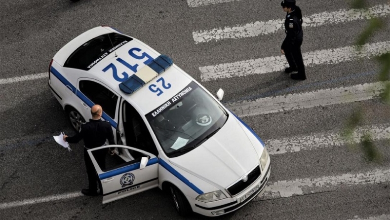 Όπλα και εκρηκτικά βρήκε η αστυνομία θαμμένα έξω από την Καστοριά