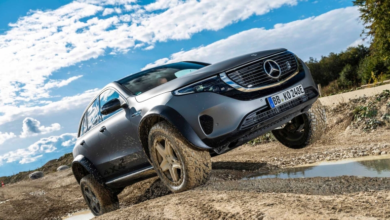 Ένα ηλεκτρικό SUV που καταπίνει τα βουνά από τη Mercedes (pics)