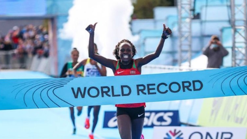 Παγκόσμιο ρεκόρ από την Πέρες Τζεπτσιρτσίρ στον ημιμαραθώνιο γυναικών (pics & vid)
