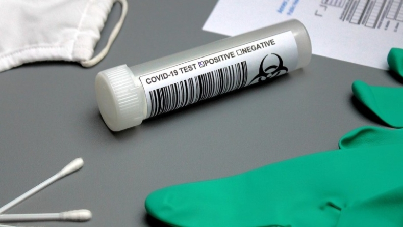 Γαλλία: Δοκιμές ενός τεστ για τον κορονοϊό χωρίς τη χρήση μπατονέτας, δίνει αποτελέσματα σε 40 λεπτά