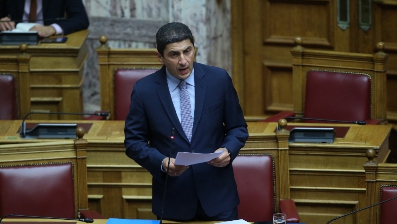 Έξαλλος Αυγενάκης στη Βουλή: «Τι θέλετε να πείτε; Ότι κ@@@βαράνε οι υπάλληλοι στο Υπουργείο;»