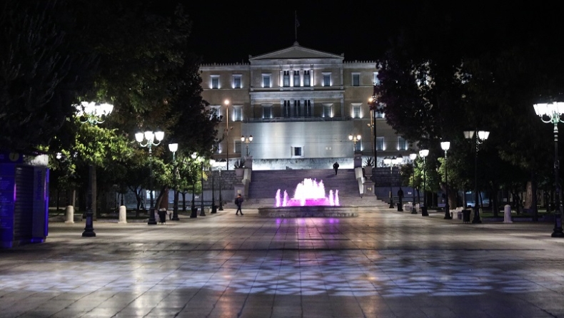 Πόλη-φάντασμα η Αθήνα... Vol. 2: Έρημη η πρωτεύουσα, μπλόκα της αστυνομίας παντού (pics)