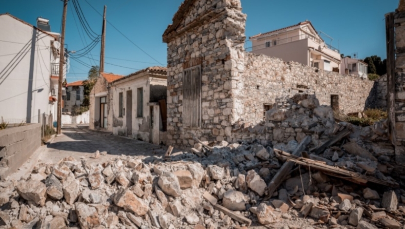 Σεισμός στη Σάμο: «Την αγκάλιασε για να την προστατέψει αλλά δεν πρόλαβαν», συγκλονίζει ο πατέρας του 17χρονου