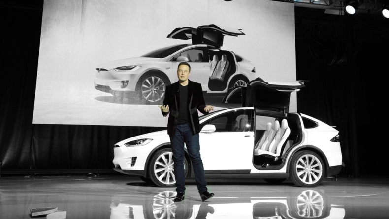 Η Tesla σκέφτεται ένα ηλεκτρικό hatchback για την Ευρώπη
