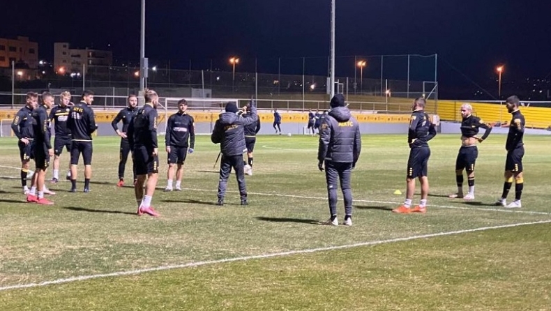 ΑΕΚ: Με 16 παίκτες και τρέξιμο χωρίς μπάλα η πρώτη προπόνηση μετά τα 18 κρούσματα