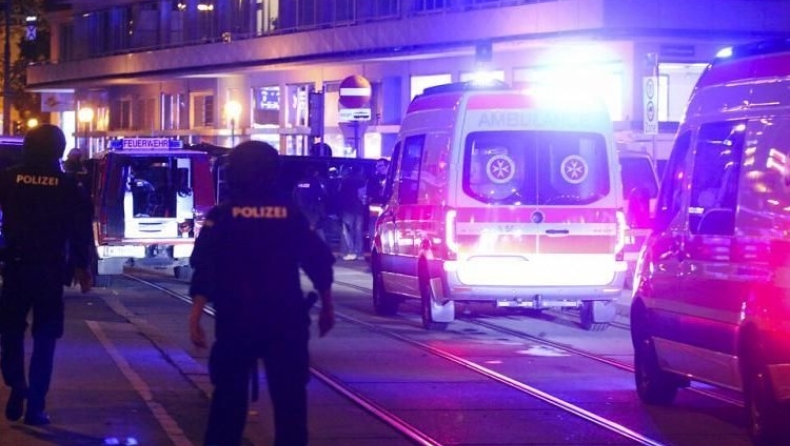 Επίθεση στη Βιέννη: Ψεύτικη η ζώνη εκρηκτικών του δράστη (vid)