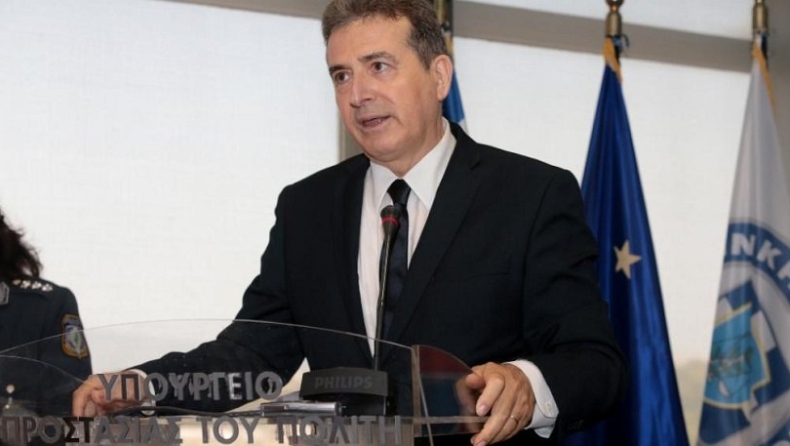 Ο Χρυσοχοΐδης ανακοίνωσε απαγόρευση της πορείας για το Πολυτεχνείο
