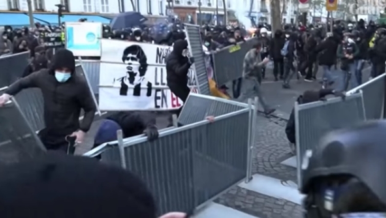 Μαραντόνα: Ο Ντιέγκο γίνεται σύμβολο και των διαδηλωτών στο Παρίσι! (vid)