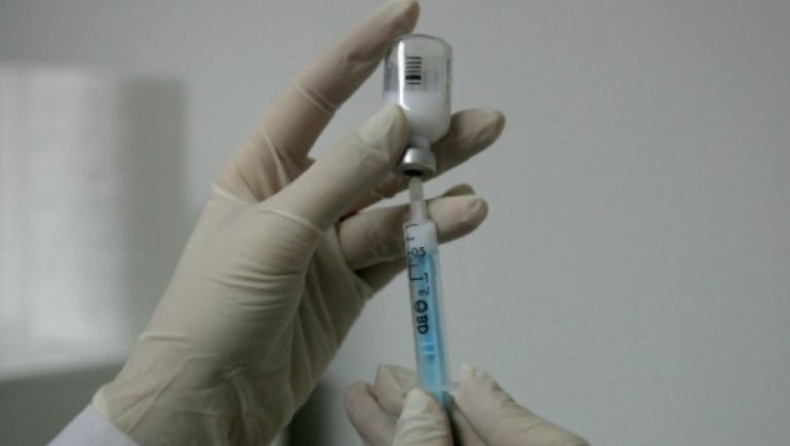 90χρονος έκανε το εμβόλιο κατά του κορονοϊού για να μπορέσει «να κυνηγάει ξανά γυναίκες»